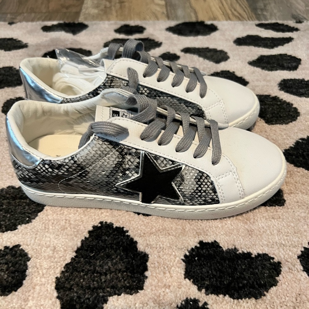 Never worn comfy shoes